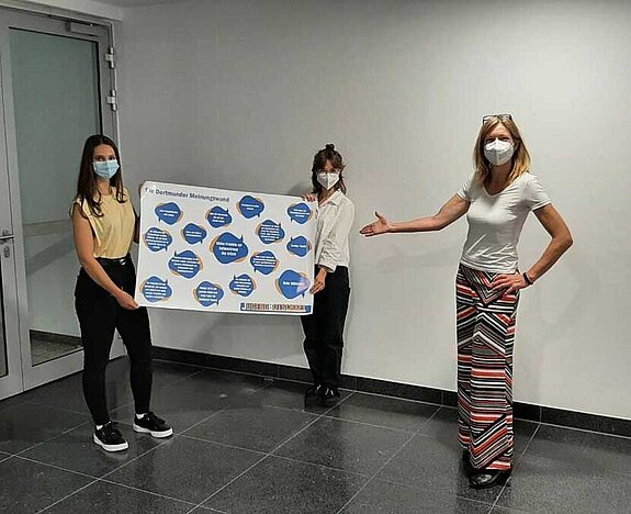 Übergabe Meinungswand an den Ausschuss Übergabe Meinungswand an den Ausschuss